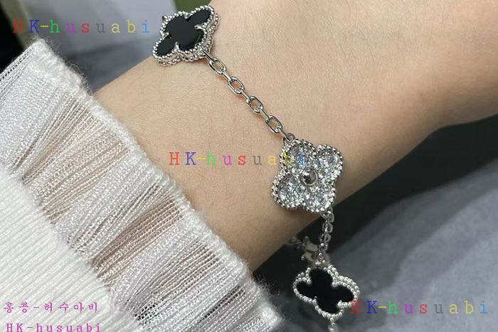 NEW Ŭ    Ż V 671126